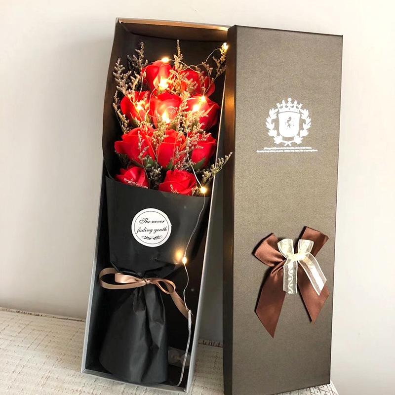 男生一般送什么人11朵玫瑰花？